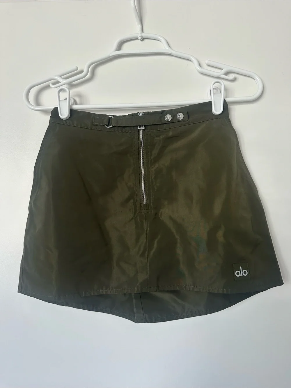 NWOT Alo Yoga Work It Mini Skirt - Green Olive - XXS